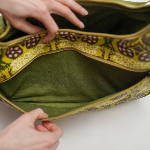 Petunia Pickle Bottom Diaper Bag - Picture 6 of 12